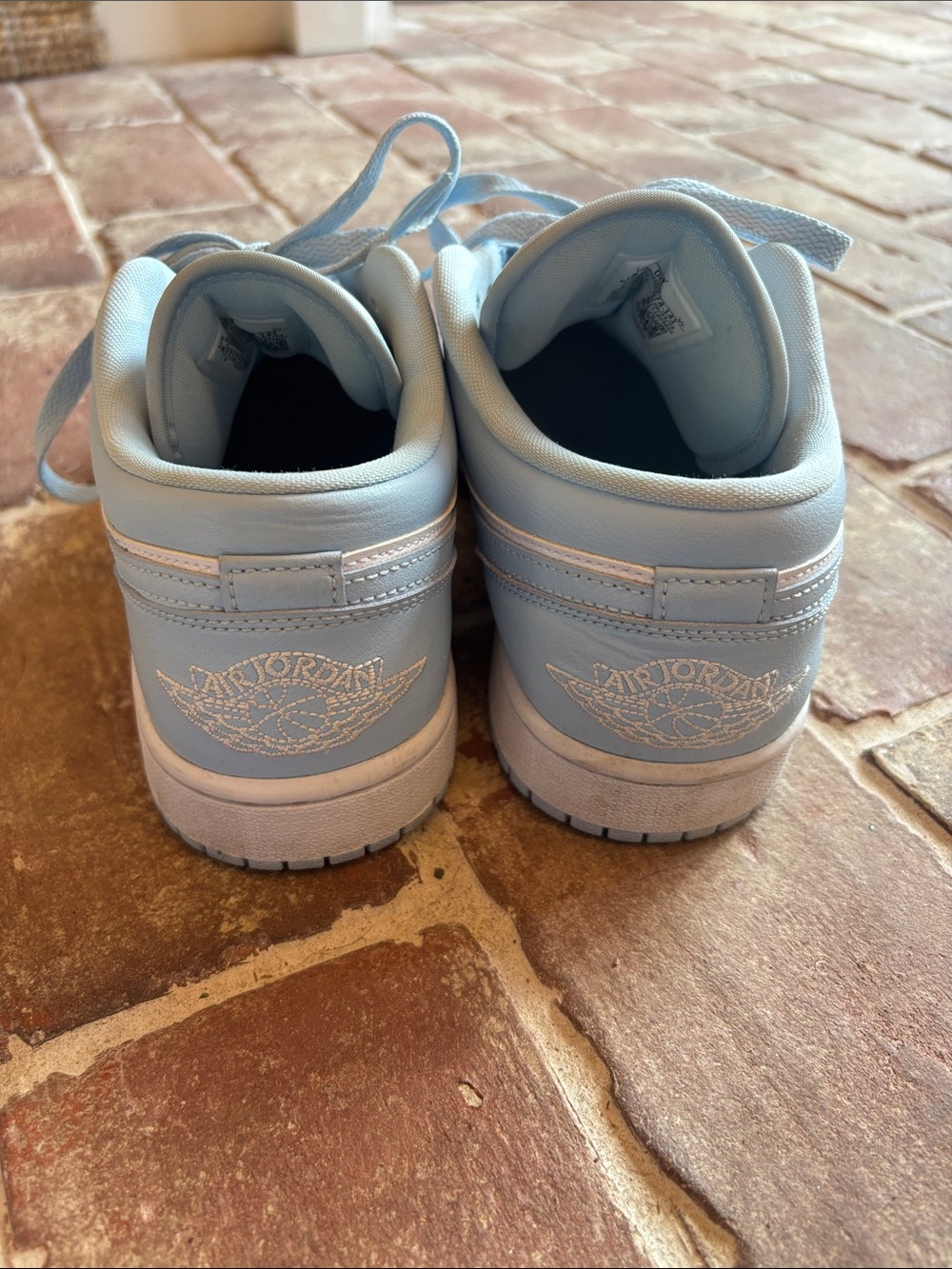 Nike AIR JORDAN 1 LOW Women’s in "Ice Blue" - Picture 3 of 11